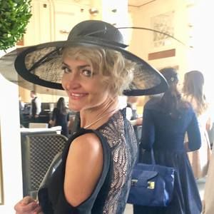 Meet your Posher, Gitana